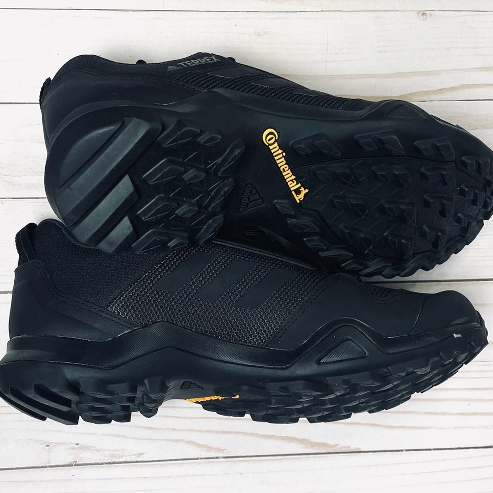 NWT Men’s Adidas Terrex AX3 Continental Hiking Shoes. Size 10.5